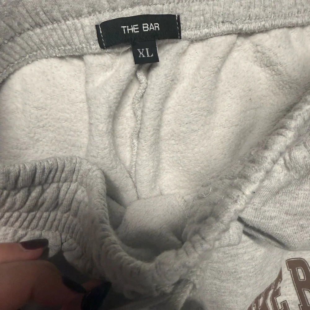 The Bar Gray Lounge Pants - Picture 2 of 3